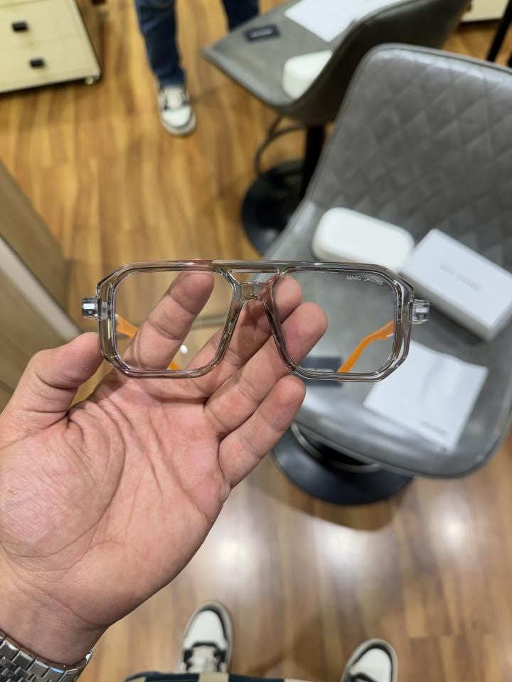 Ma_rc_ja_cobs_6125_grey_orange