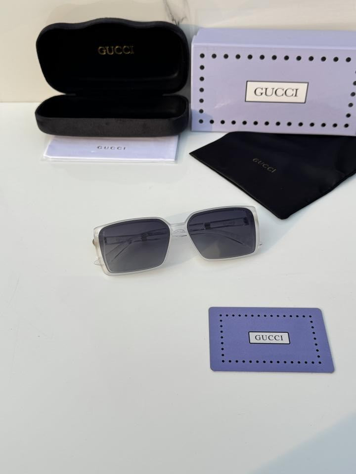 Guc_ci_2892_water_black