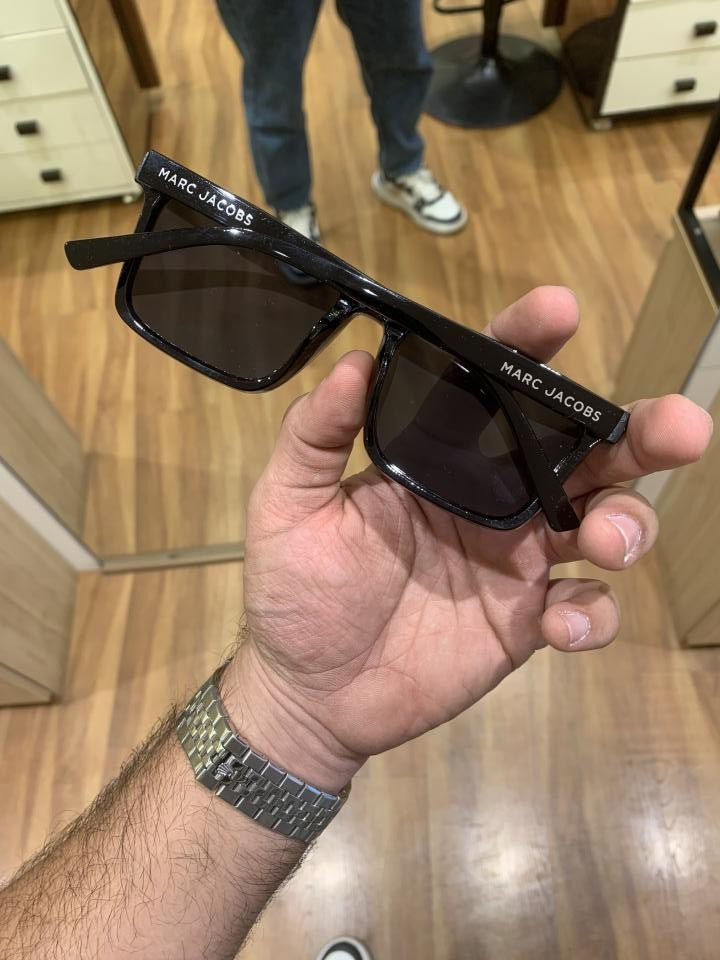 Ma_rc_jac_obs_square_full_black