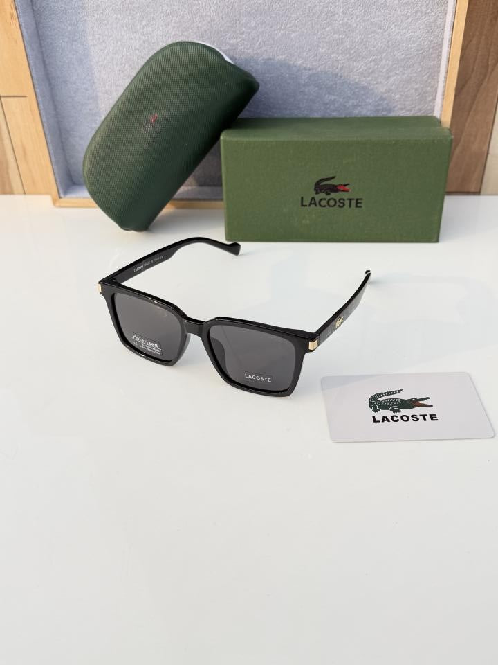 Lac_oste_1002_glossy_black