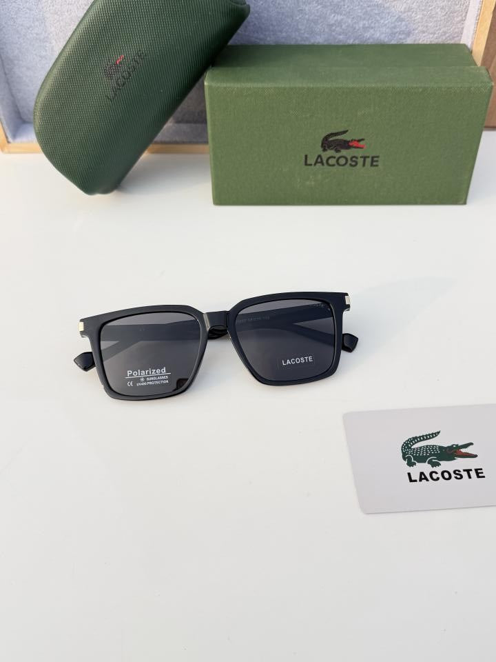 Lac_oste_1002_glossy_black