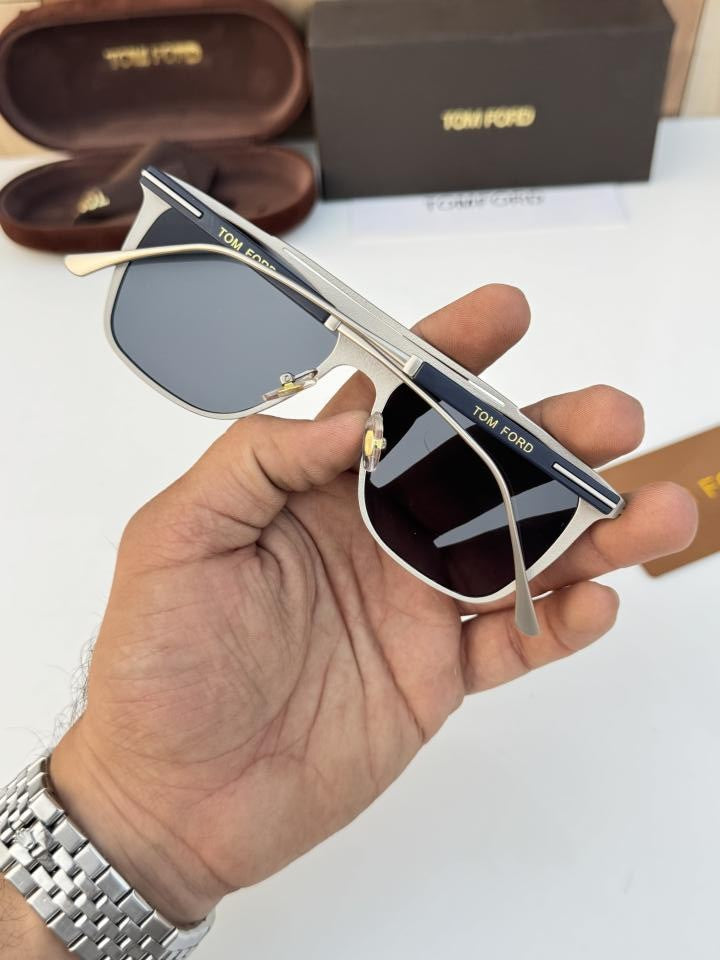 To_mford_26003_silver_black
